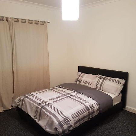 Bed and Breakfast Budget House In Gants Hill Ілфорд Екстер'єр фото