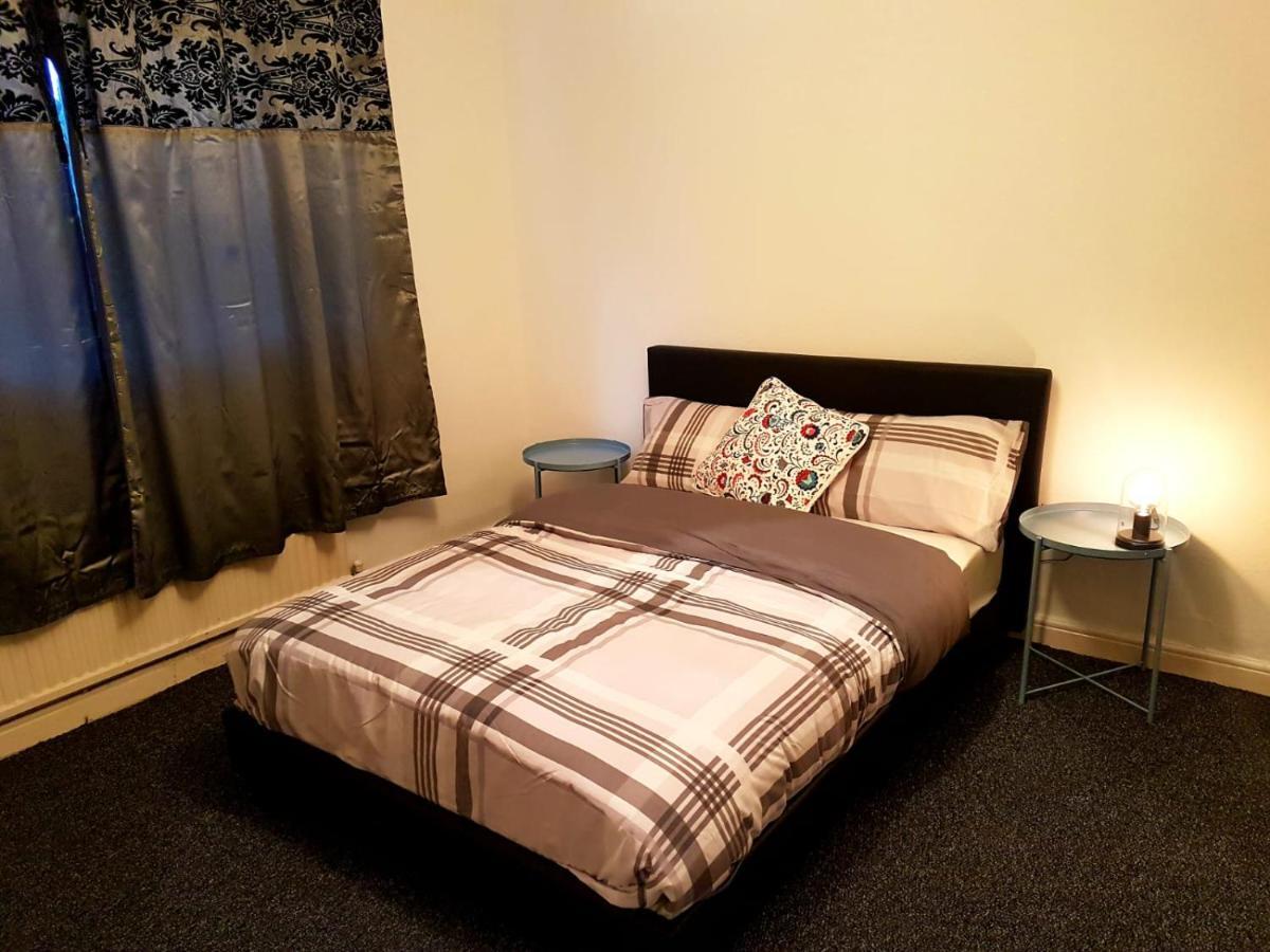 Bed and Breakfast Budget House In Gants Hill Ілфорд Екстер'єр фото