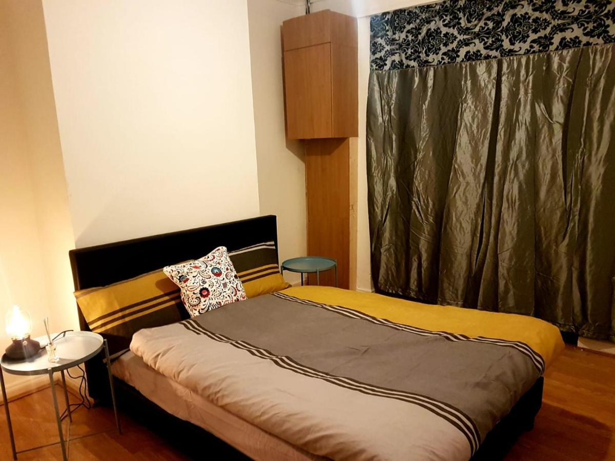 Bed and Breakfast Budget House In Gants Hill Ілфорд Екстер'єр фото