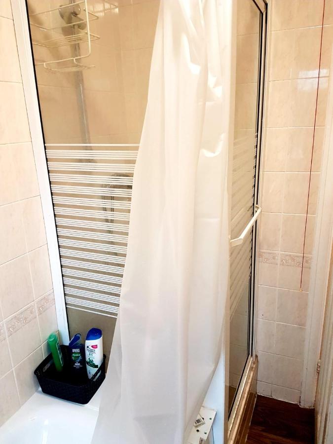 Bed and Breakfast Budget House In Gants Hill Ілфорд Екстер'єр фото