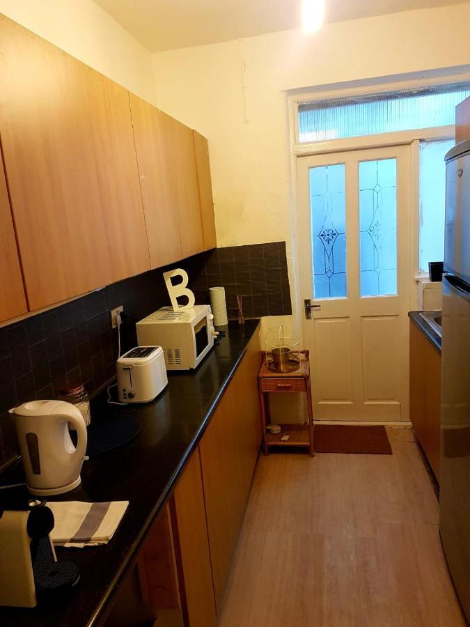Bed and Breakfast Budget House In Gants Hill Ілфорд Екстер'єр фото